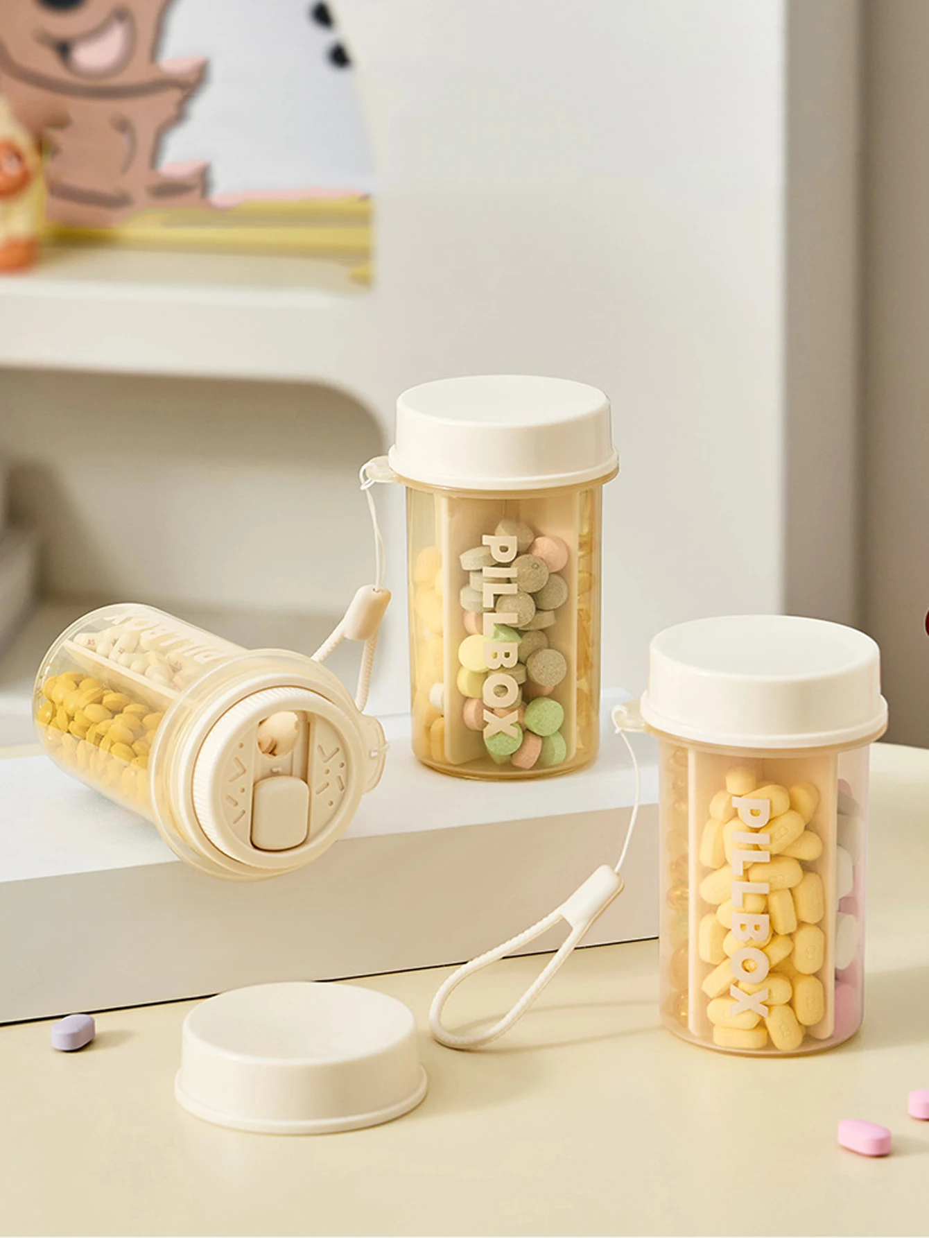 4 Grids Portable Pill Cup Bottle Organizer Supplement Organizer for Holding 4 Various Vitamins Travel Pill Case Box Container