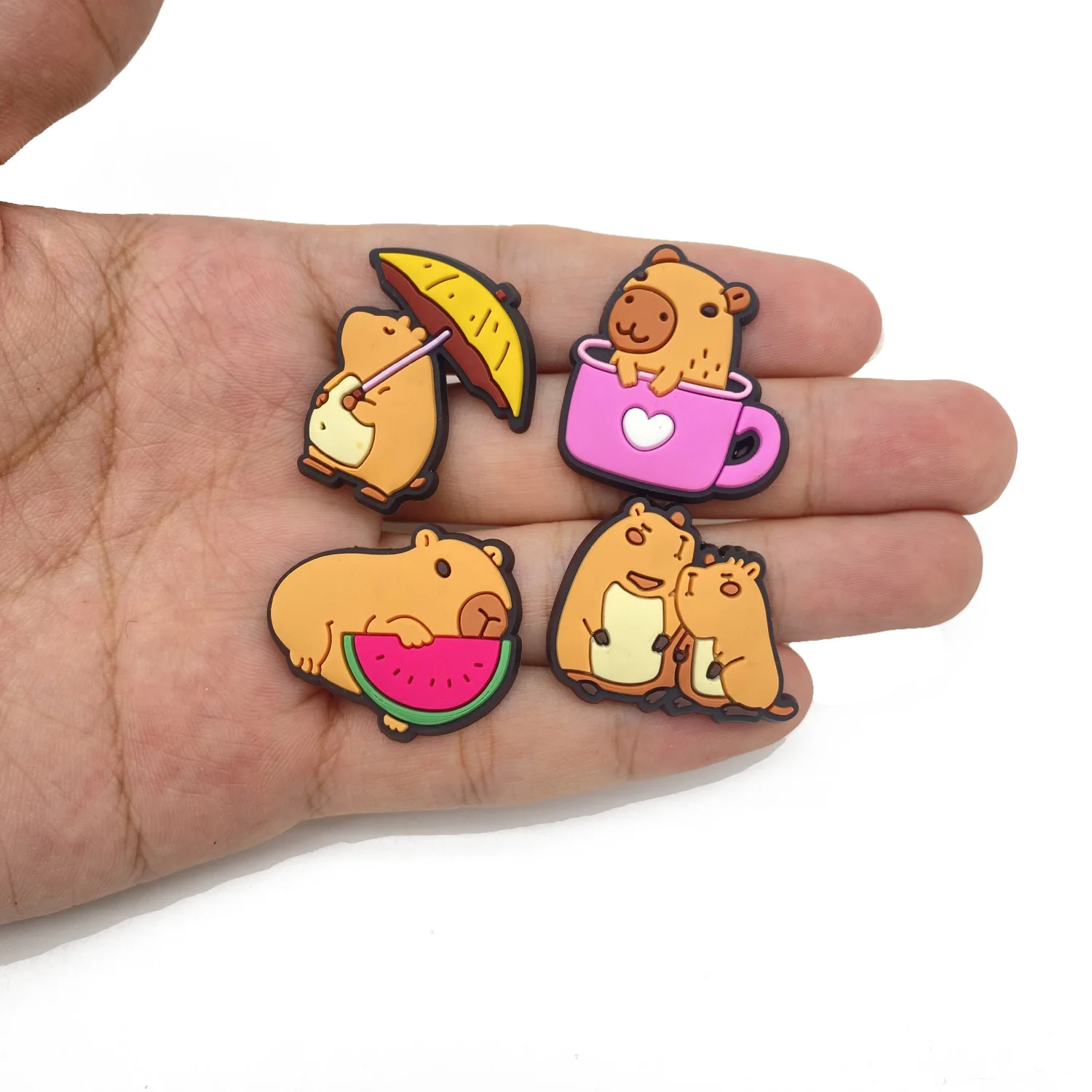 Capybara สัตว์ผ่อนคลายการ์ตูนตลกน่ารักรองเท้า Charms สําหรับ Clogs รองเท้าแตะตกแต่งรองเท้าสําหรับของขวัญเพื่อน