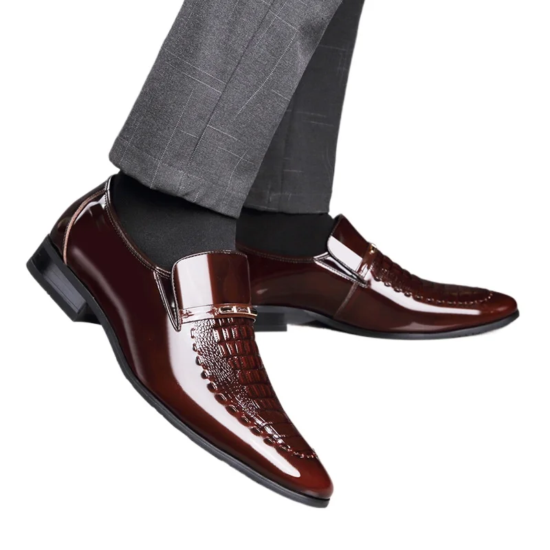 Männer Lederschuhe Lack leder Business Schuhe spitzen Zehen Plattform Arbeit Männer Slipper neu in Übergröße Zapatos de Vestir Hombre