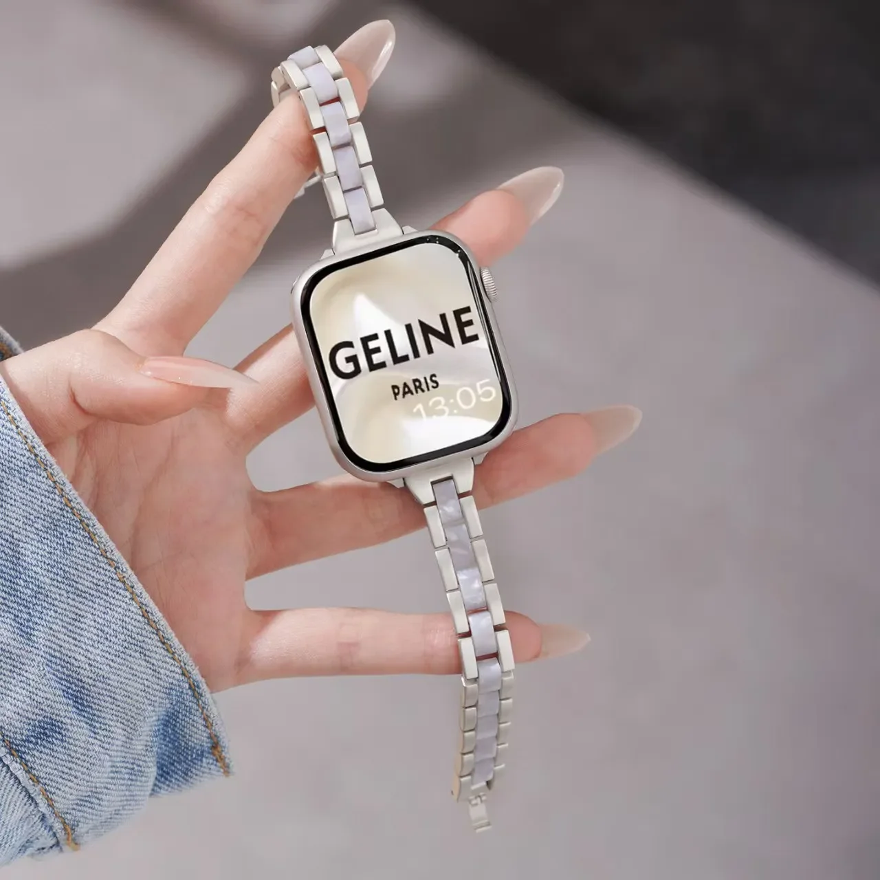 Applicable to Apple iWatch S11 strap with three beads of resin, for 14mm fine style. Apple Watch S10 metal women's watch strap,