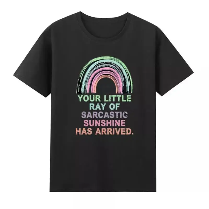 

Ваш маленький луч саркастического солнечного света прибыл радужной винтажной мужской футболки