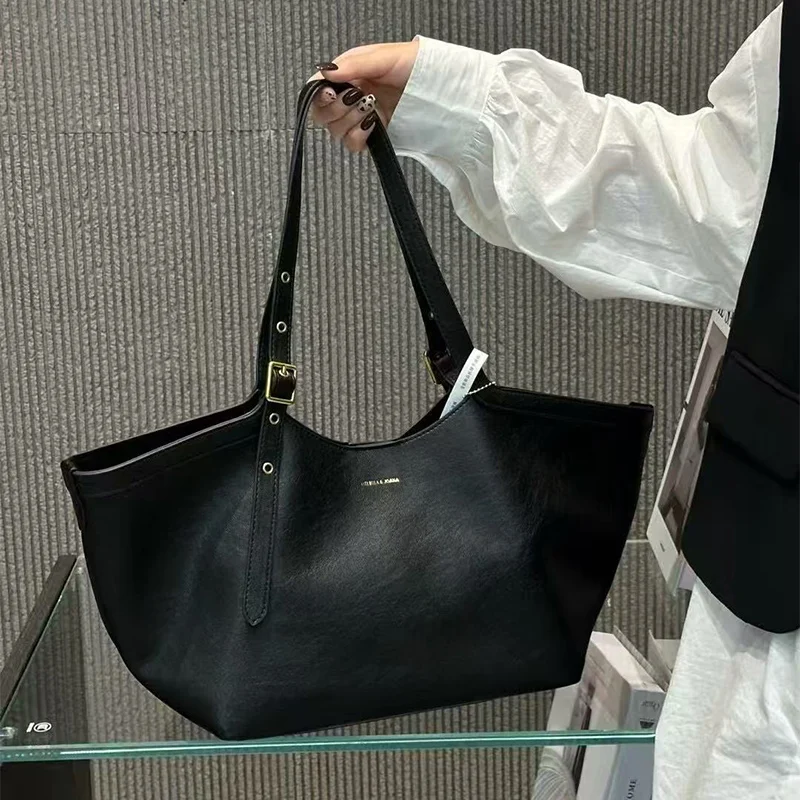 

Fashion Brand Design Tote Bag Europe America Popular Large-capacity Shoulder Bag Retro Simple High-quality Underarm Commuter Bag