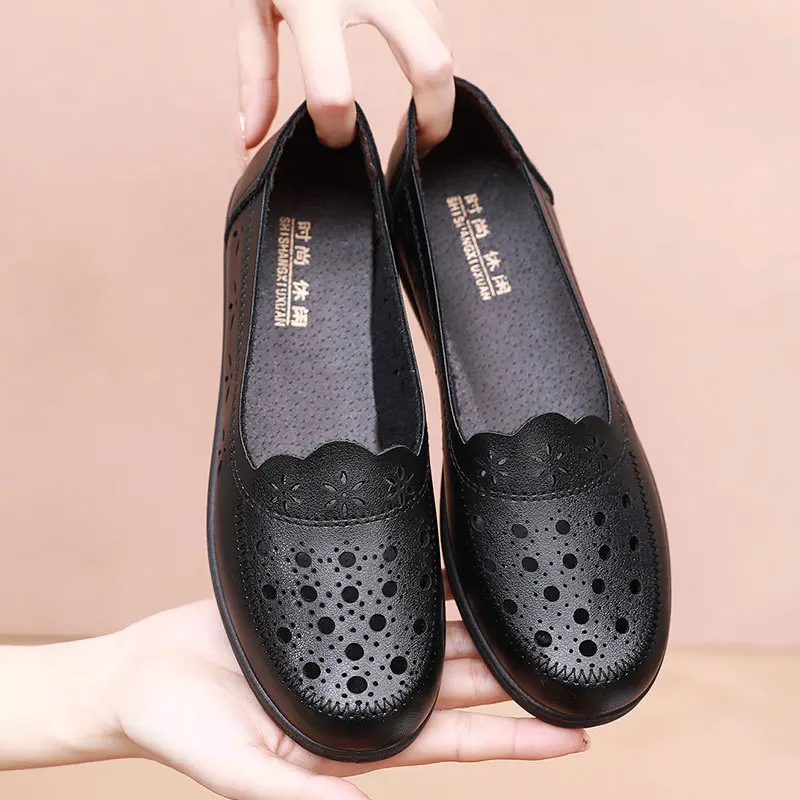 Autumn Sneakers Women Leather Breathable Slip on Flat Casual Shoes Ladies Loafers Round Toe Nurse Shoes Mother Single Shoes