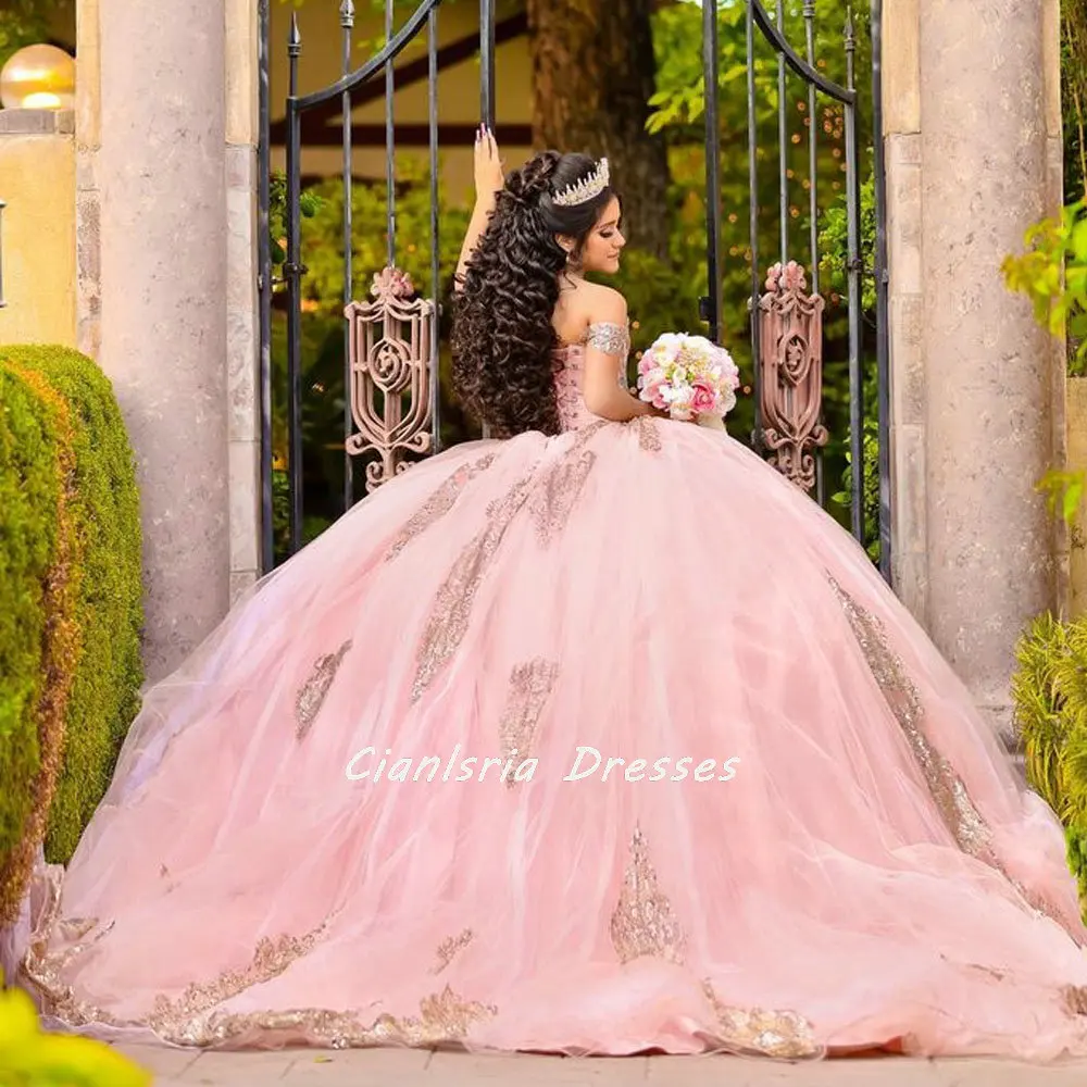 

Pink Off The Shoulder Quinceanera Dress Ball Gown Gold Sequined Appliques Lace Corset Sweet 15 Vestidos De Quinceañera