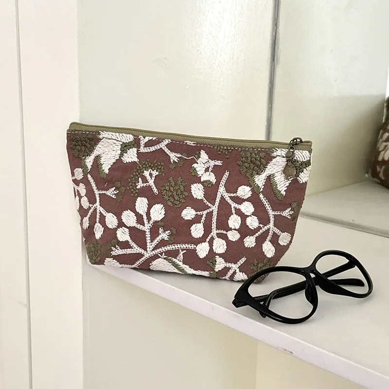 5pcs Makeup Bags Women Cotton Linen Leaf Embroidery Large Capacity Light Protable Cosmetic Bag Mix Color