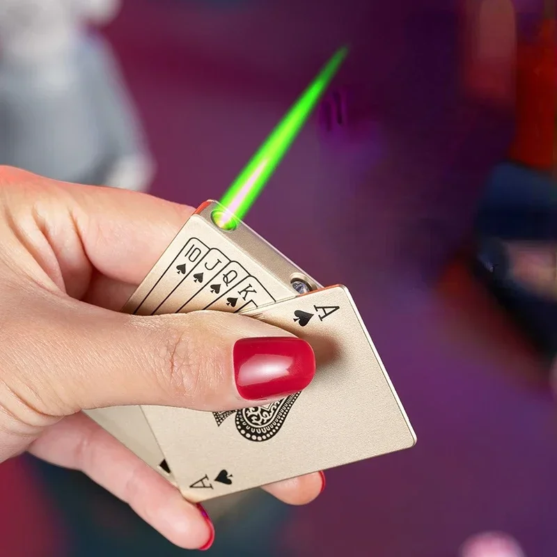 Creatieve speelkaarten Aansteker Butaan Winddicht Recht Metaal Aansteker Metaal Leuk speelgoed voor mannen Roken Accessoires