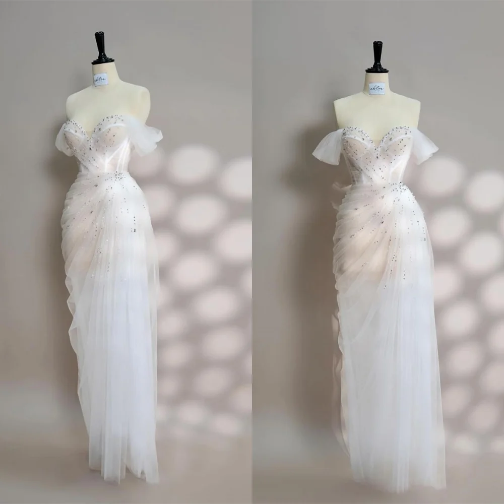 カスタマイズされた高級ホワイトオーガンザスパンコールのウェディングドレス絶妙なストラップレスオフショルダー半袖背中の開いたブライダルドレス