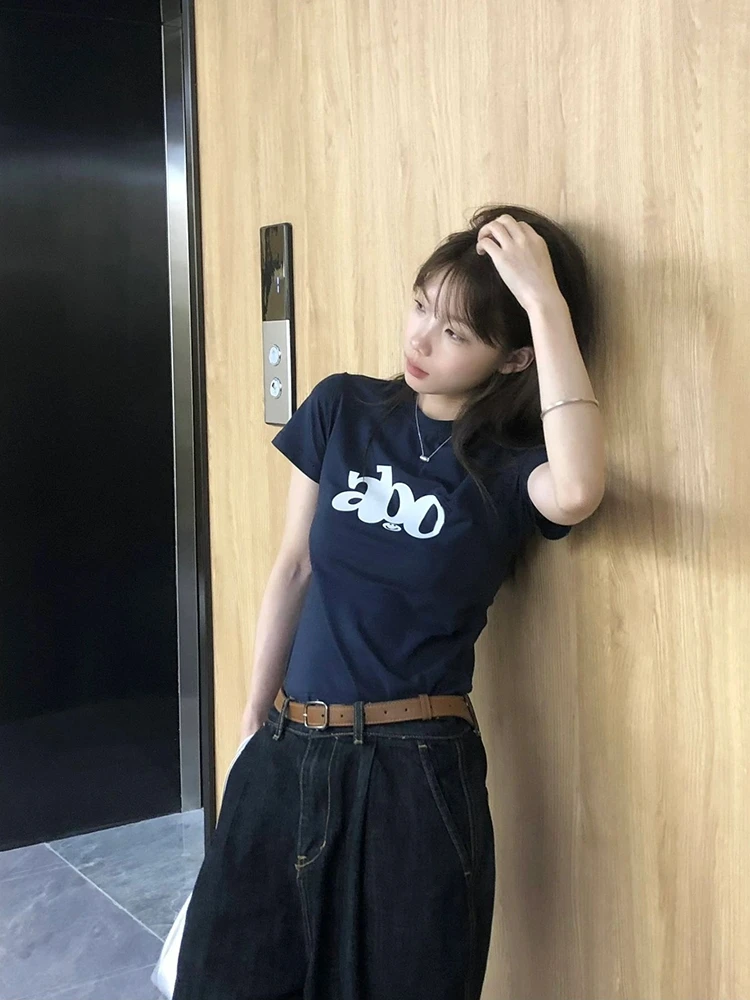 تي شيرت نسائي صيفي بقصة ضيقة، تصميم أمريكي عتيق، نمط إبداعي، مقاس صغير