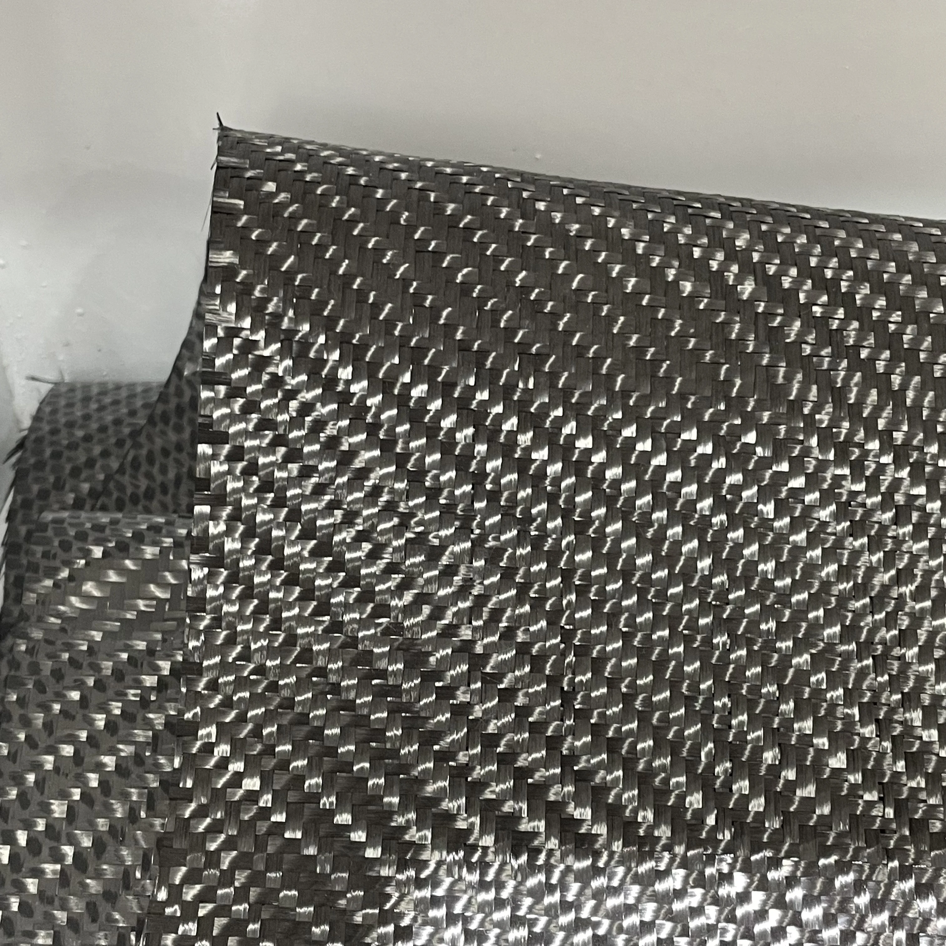 240gsm Twill Woven Carbon Fiber Fabric, Lightweight Wear Resistant Cloth for Outdoor Luggage, Household Upholstery and Interior view 3