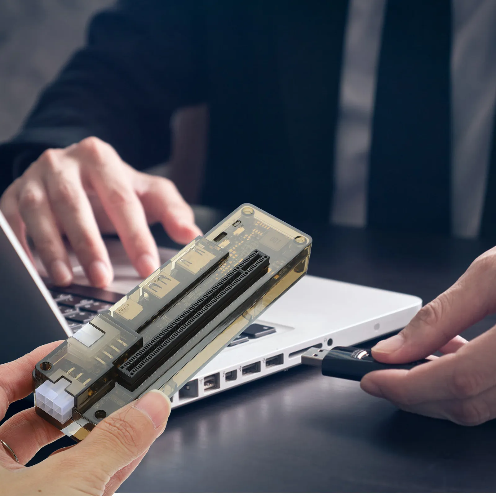 

Pci Card Dock External Gpu Adapter for Laptops 220W Power Portable Video Card Notebook Docking Station Gaming