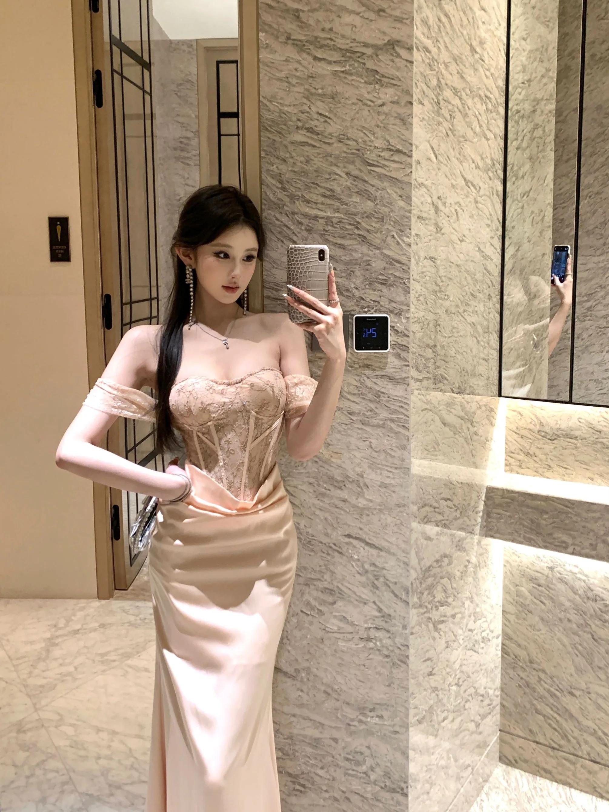 Menina picante renda retalhos noite dr um oulder cintura alta a linha saia longa coreano sle outono nova faion feminino dr