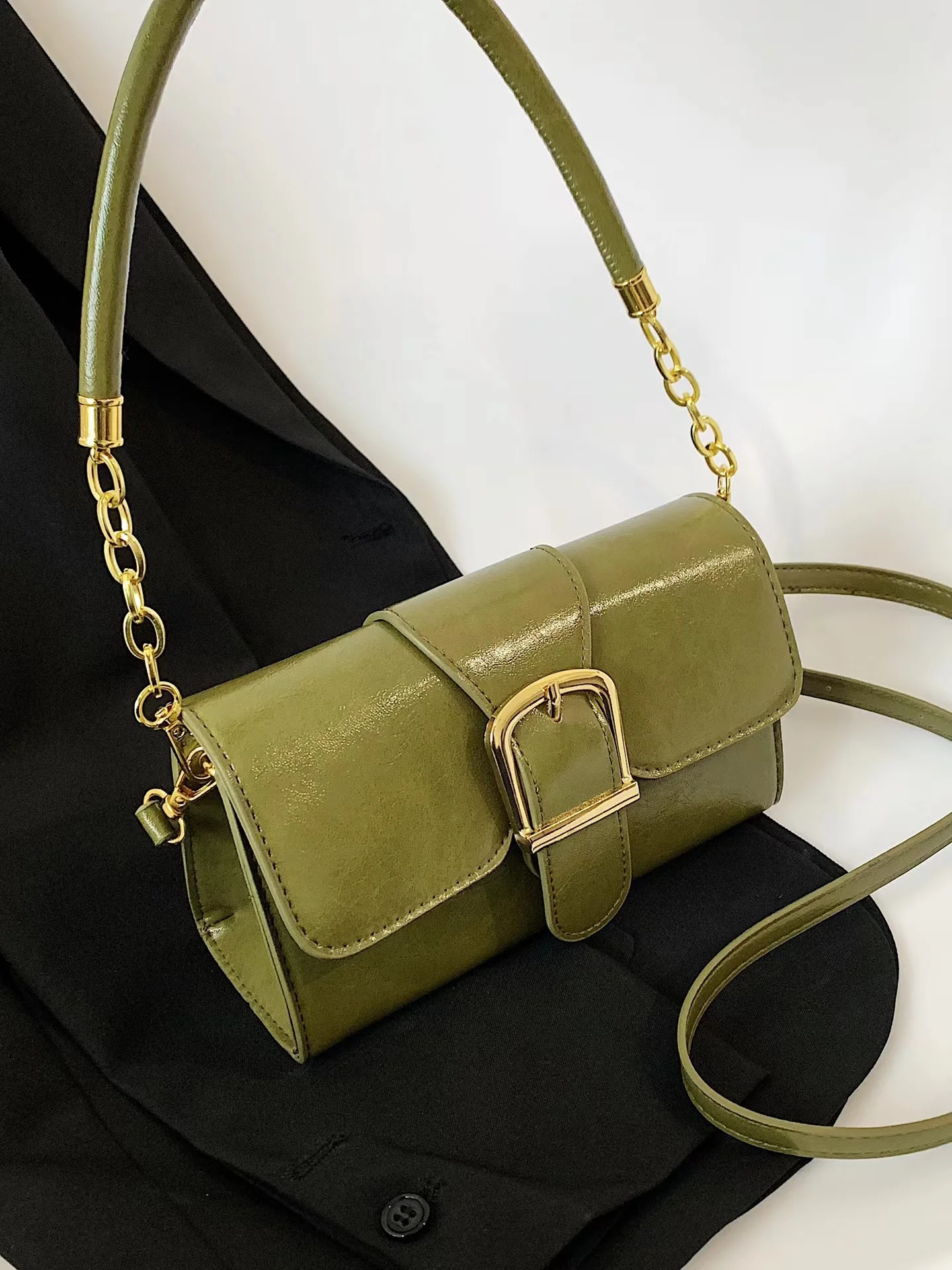 Military Green Crossbody Bag 2023 New Women\'s Vintage Exquisite Lock Design One Shoulder Bag Elegant Versatile Commuter Handbag