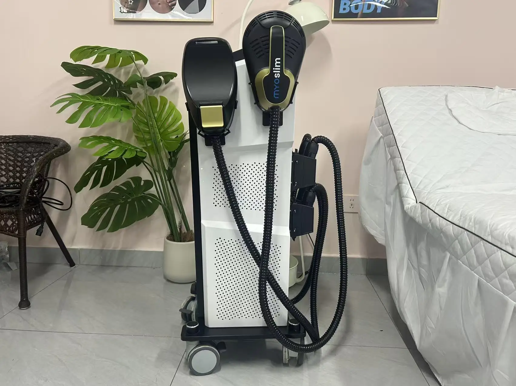 

New EMS 6500w Hip Weight Loss Slimming Fat Burning Muscle Sculpting Electromagnetic Stimulate Sculpt Therapy Machine