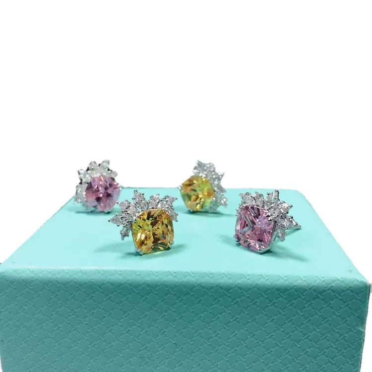 PT950 platinum diamond earrings for women, fat square shaped earrings, 3 carats pink and yellow diamonds, fashionable earrings