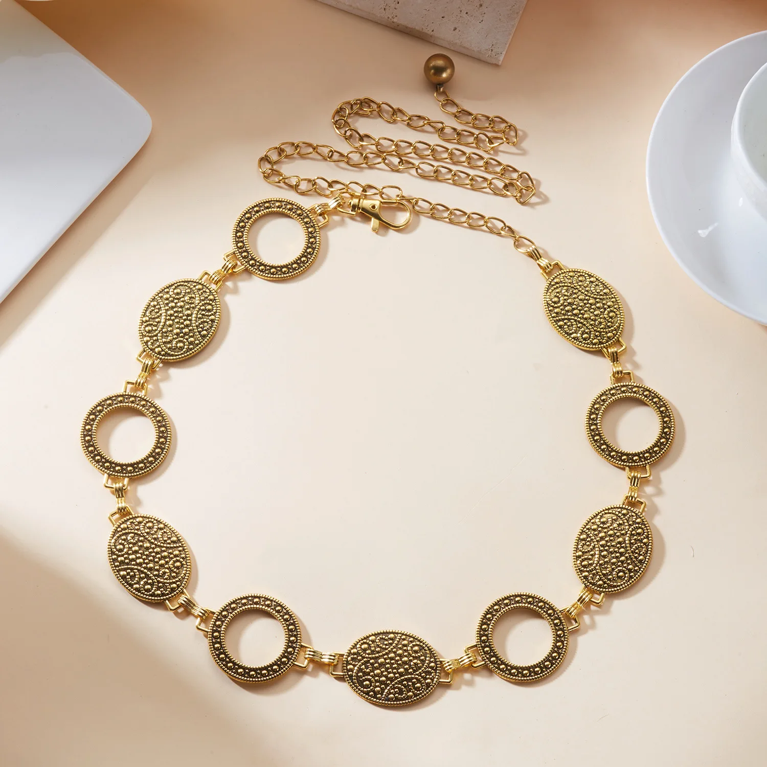 Minimalist Ins style metal hollow circular splicing waist chain, personalized and fashionable geometric waist belt, body chain