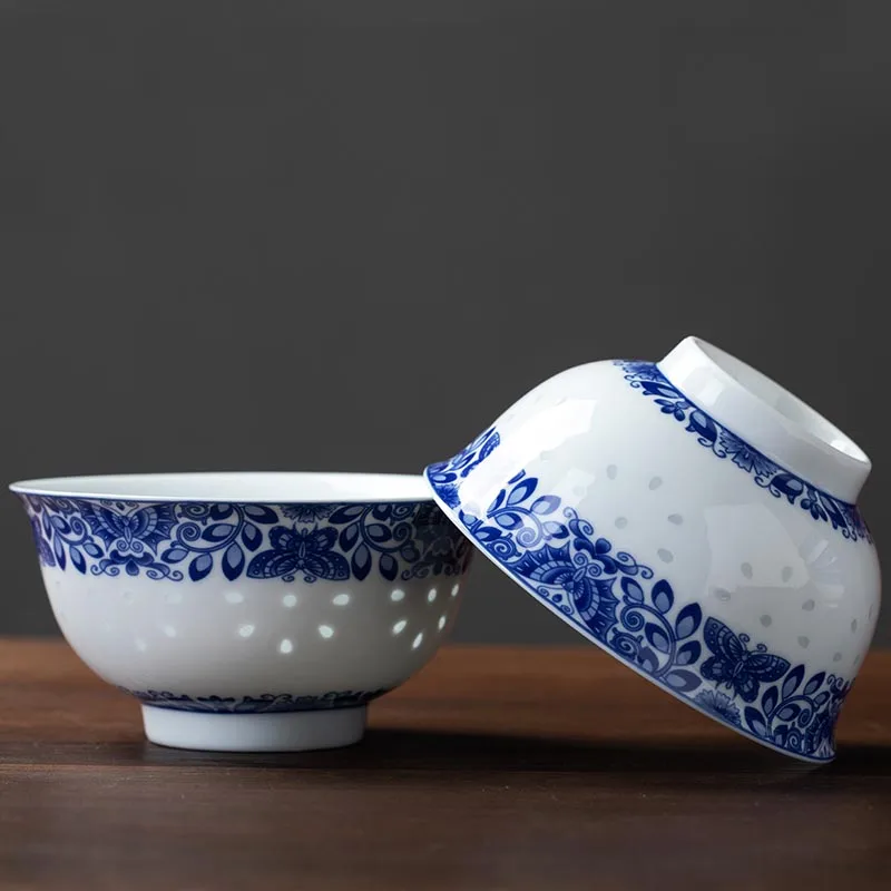 4.5 inch Jingdezhen Blue and White Ceramic Rice Bowls Vintage Chinese Hollow Ramen Noodle Soup Bowl Tableware Art Small Bowls