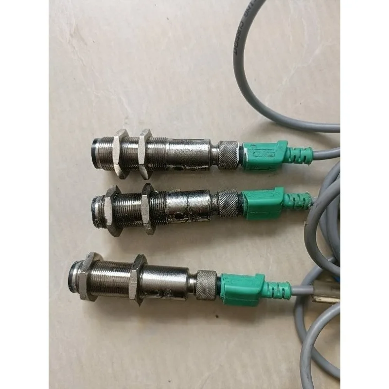 OBT200-18GM60-E5-V1 Photoelectric Sensor Used Cut Cable Accurate Sensing for Industrial Automation Replacement Part
