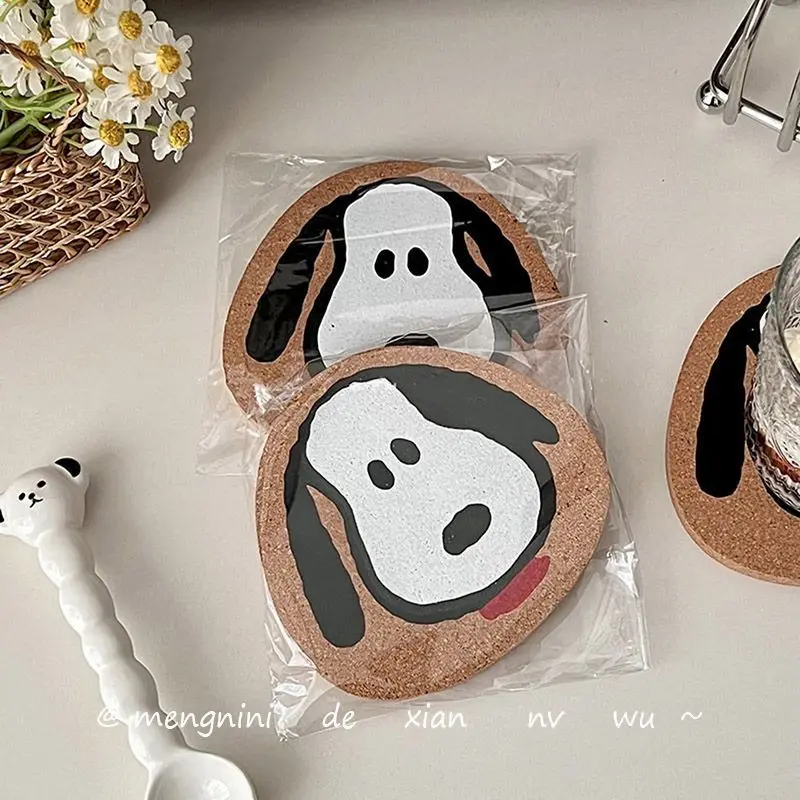 Snoopy Cork Coaster Fashionable Simple Thickened Insulation Mat Desktop Decorative Ornament Cute Pot Holder Photography Prop