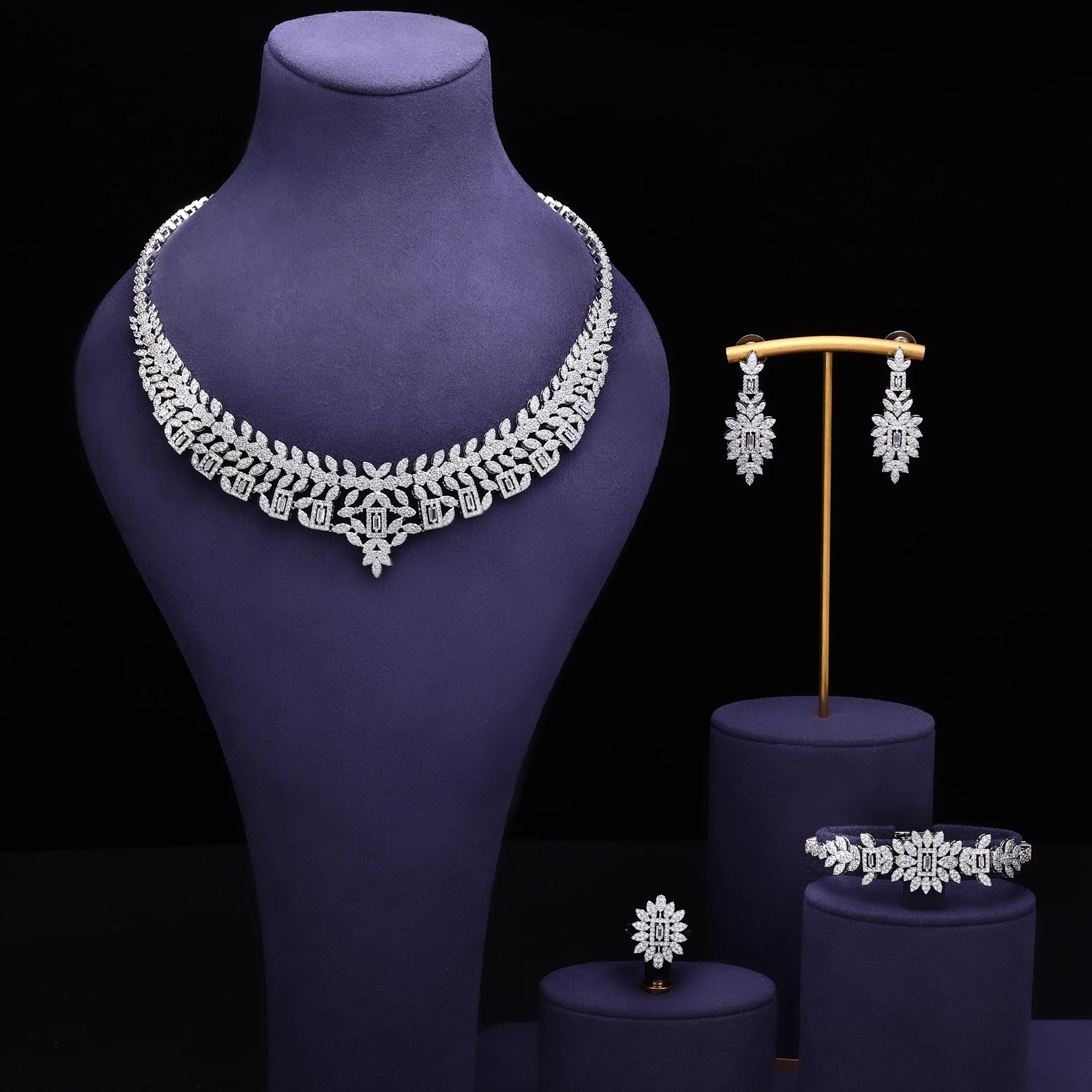 

2023 New Cubic Zirconia Dubai Platinum Jewelry Set Nigeria Wedding Necklace Earrings 4-piece Set for Women's Bride Accessories