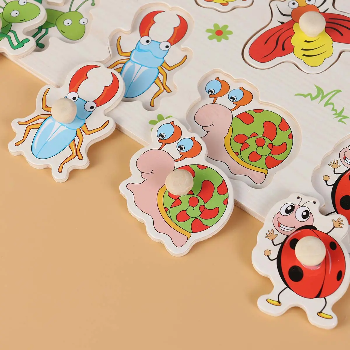 

Детские развивающие деревянные пазлы Монтессори: Насекомые (набор из нескольких частей)