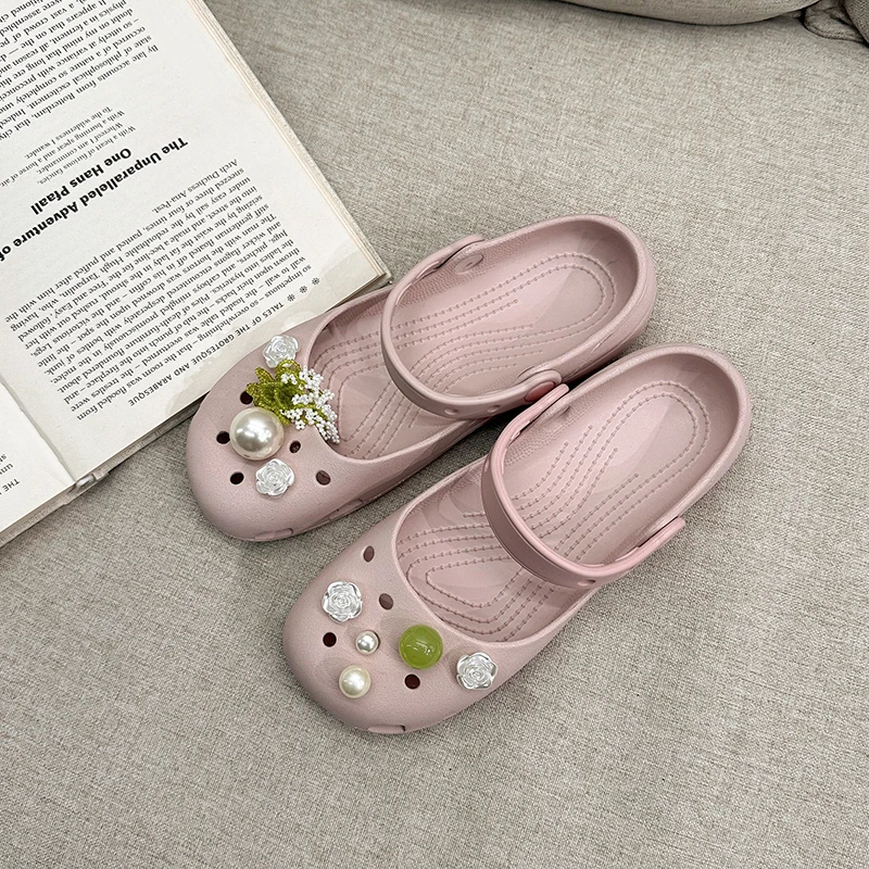 Cute Wind Beaded Rose Pearl Shoe Buckle 2026 Summer Accessories Handmade Removable Baotou Slippers Flower