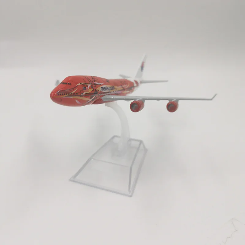

Aviation Model Aircraft Suitable For B747 Static Simulation Malaysia Airways Big Red Flower 747 Airplane 16cm 1/400 Scale Alloy
