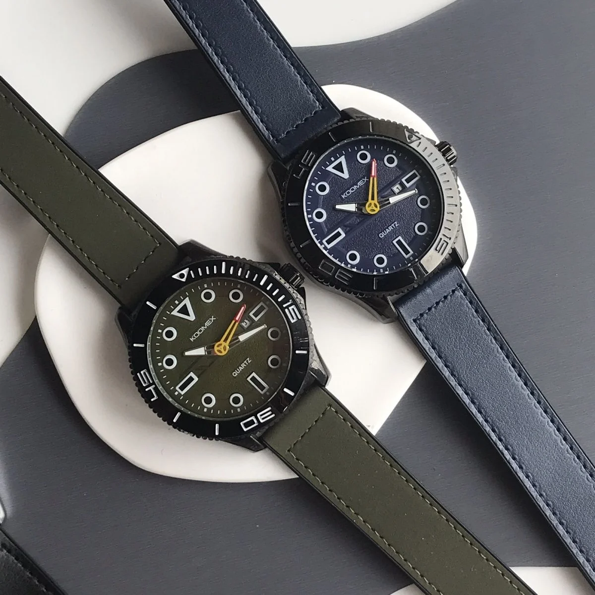 Men Watch Large Dial Interesting Pointer Design Date Window Luminous Rubber Strap Magnetic Buckle Men Casual Quartz Wristwatch