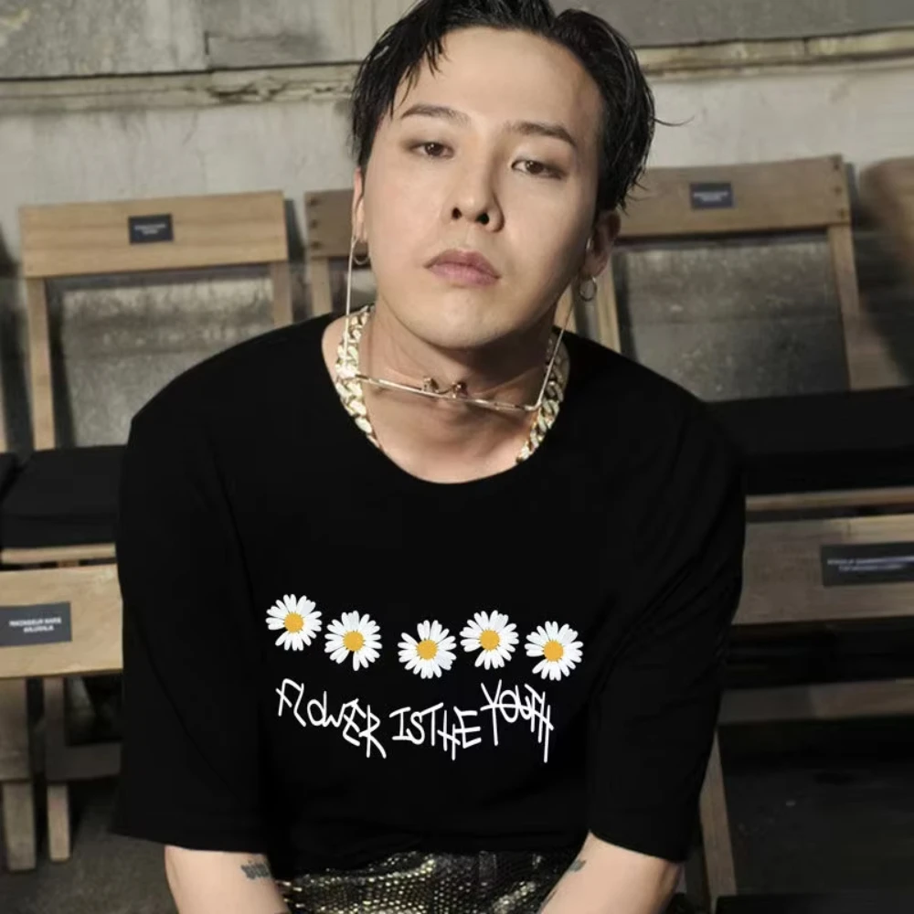 

Summer 2025 G-Dragon's Daisy print short-sleeved T-shirt for both men and women Instagram cotton loose tops High-quality comfort