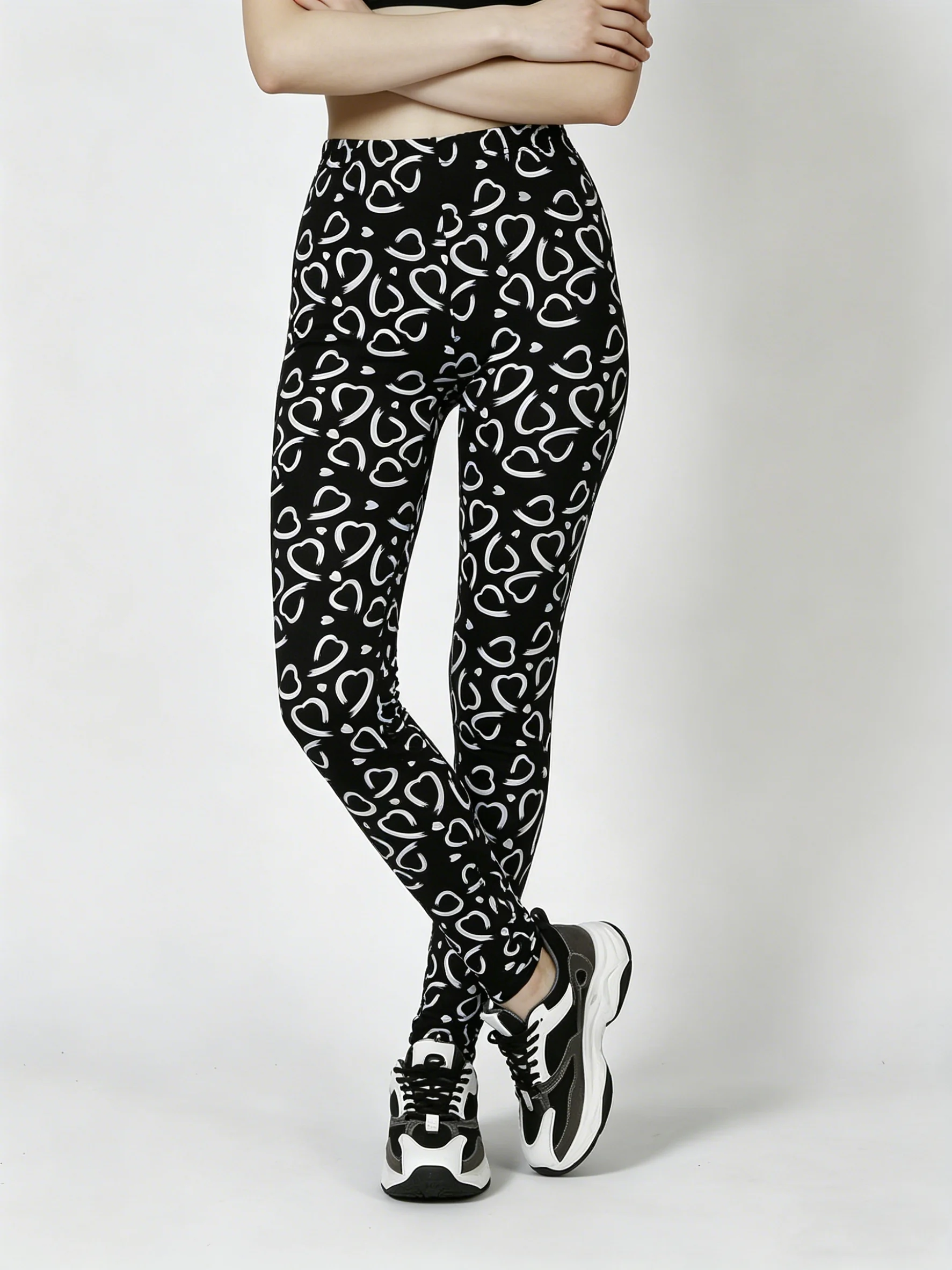 Trendy Black White Heart Graffiti Print Leggings High Stretch Knit Yoga Pants Daily versatile cropped pants