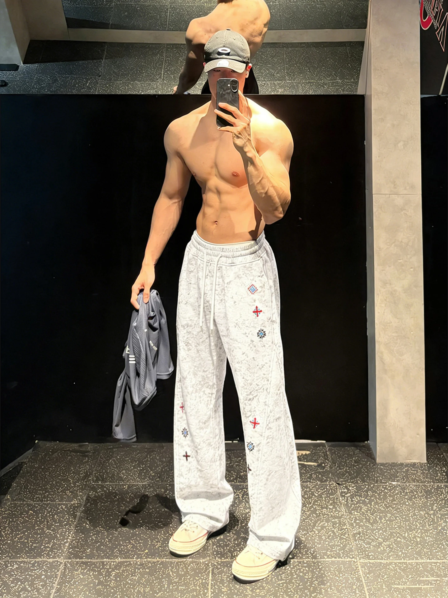 American Style Fitness Sports Straight Leg Pants Men's Casual Trousers with Embroidery And Tie Dye Slant Cut Knife 