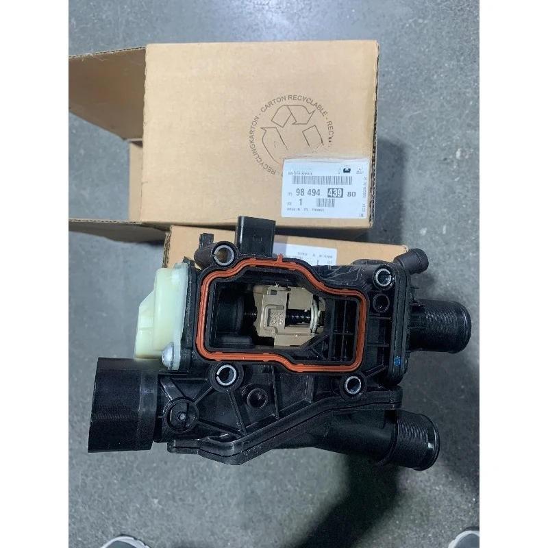 Engine Water Outlet Chamber Thermostat 9849443980 for Peugeot 308 3008 for Citroen C4 Picasso Traveller DW10 Die.sel Brand New