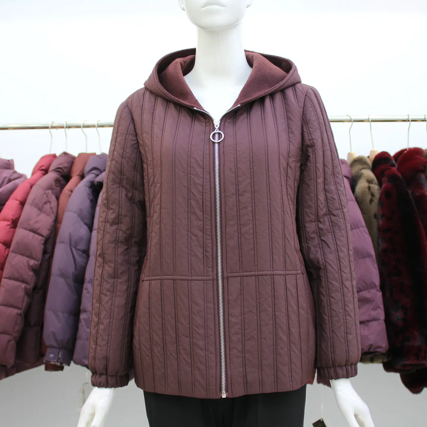 

Утепленная женская куртка-пальто с капюшоном для женщин среднего и старшего возраста, теплая зимняя верхняя одежда из хлопка на молнии