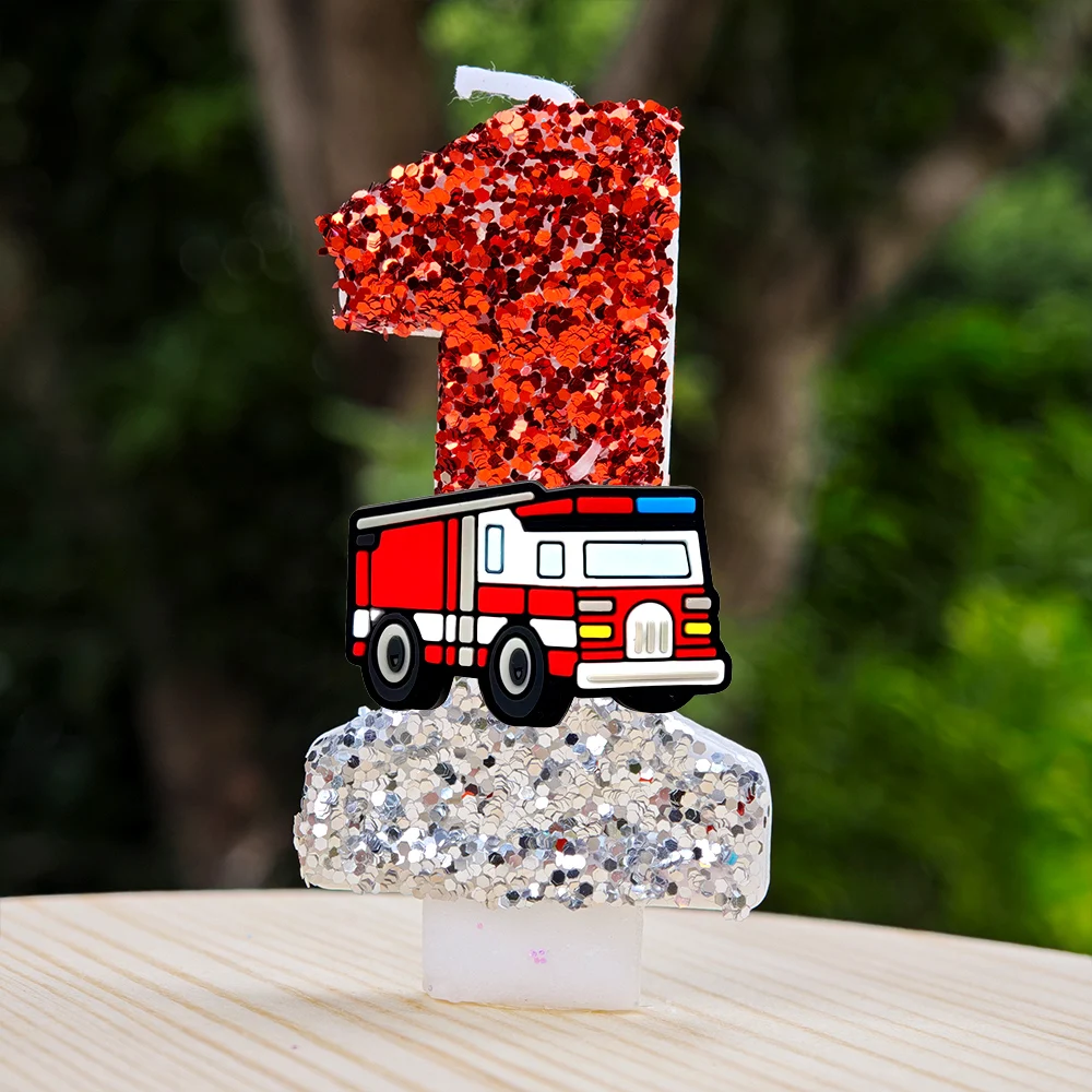 Niedliche Feuerwehrauto-Themen-Geburtstagskerze Handgefertigte Skulpturierte Kuchendekoration für Kinder- und Kleinkinderpartys und Geschenkartikel – Detail 2