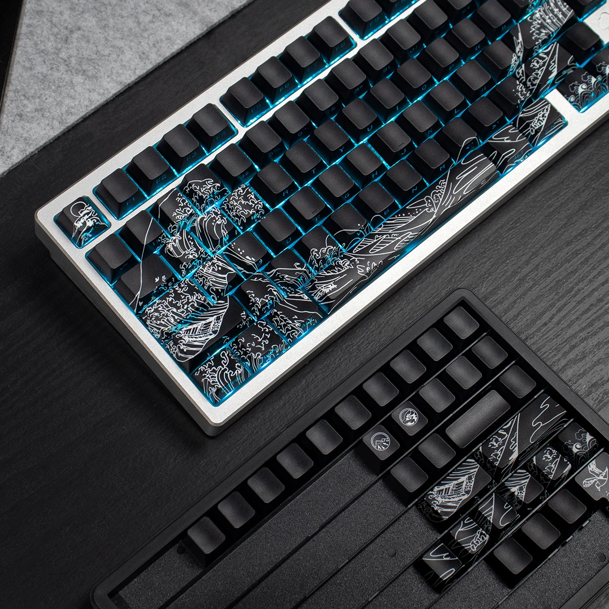 

Black Coral Sea PBT Keycaps Double Shot Cherry Profile Keycaps Shine Through keycaps For MX Mechanical Keyboard