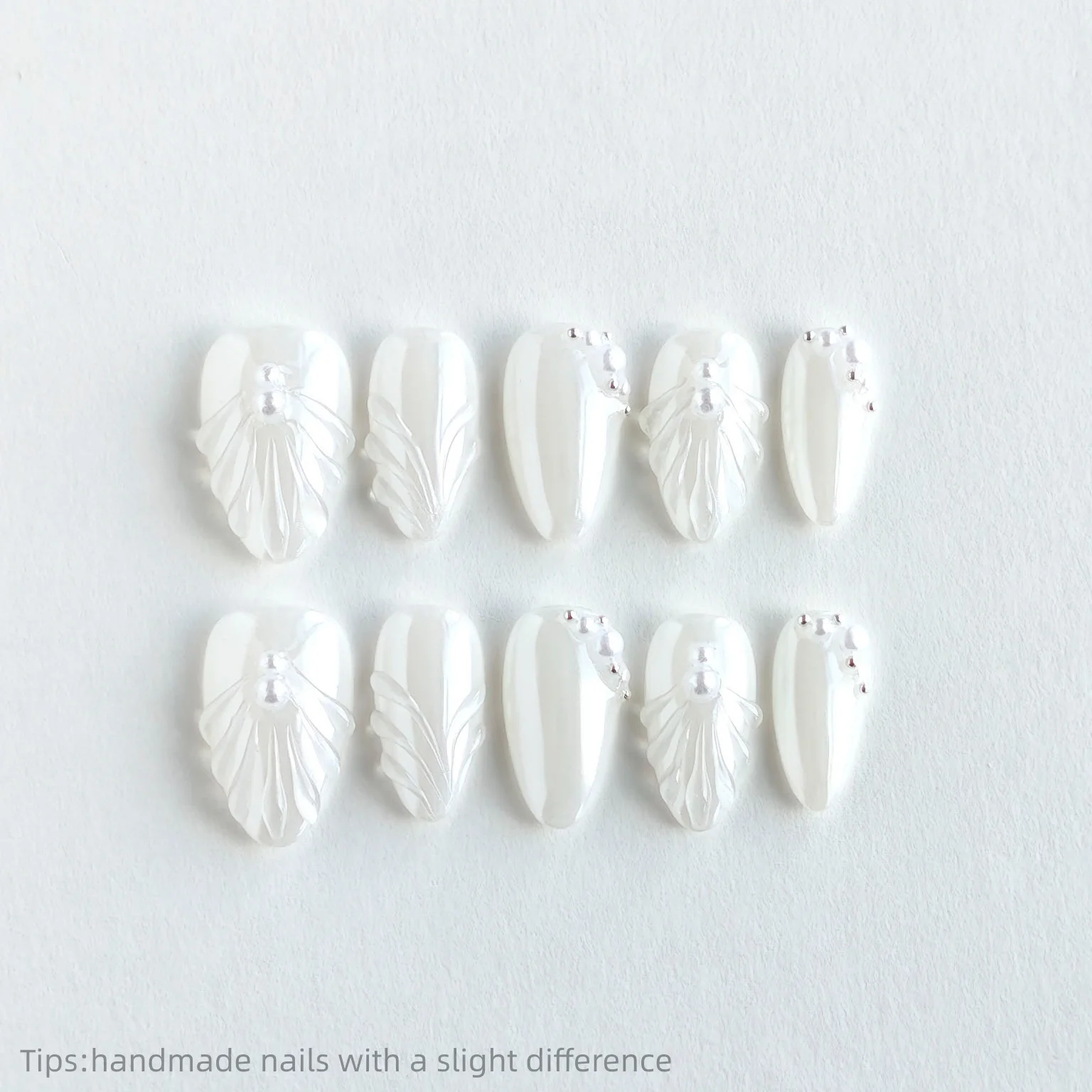 

10pcs Handmade White Shell 3D Pattern Press on Nails Almond Full Cover Wearable Reusable Elegant False Nails 2026