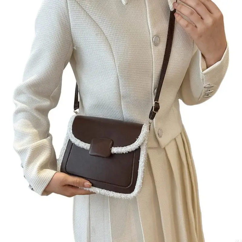 

Versatile Bag Trendy Crossbody Bag for Women's Fashion Statement 20CA
