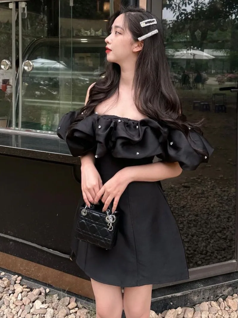 

One Shoulder Lotus Leaf Edge Dress for Women's Summer New French Pure Desire Style Design Slimming Black Dress Female Clothing