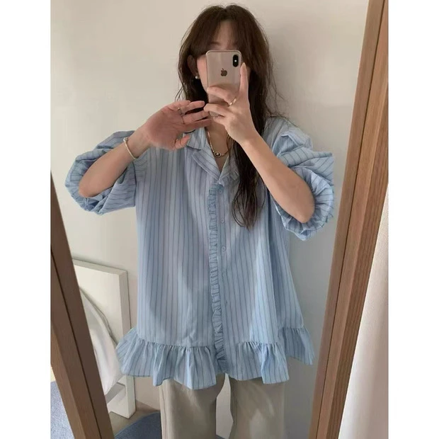 

Elegant Women's Shirt Spring 2026 Korean Style Fashion Simple Vertical Stripes Splicing Lace Collar Long Sleeve Bubble ...