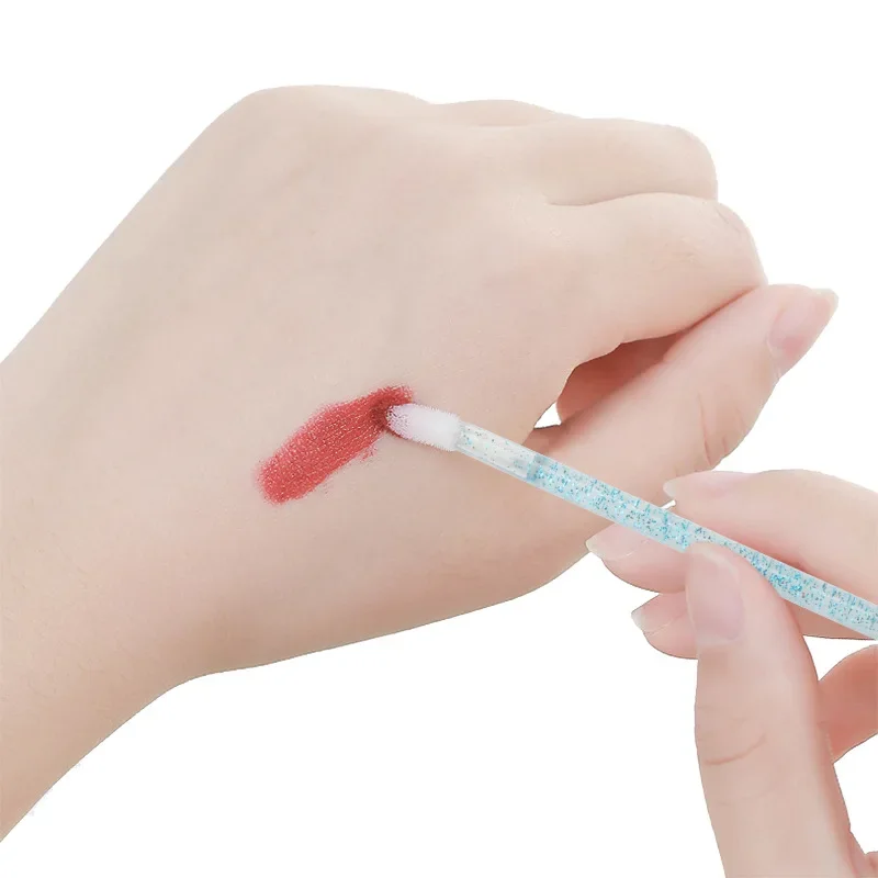 Venta al por mayor 50 Uds. Cepillo de labios desechable Individual eliminación de pestañas limpieza máscara extensión cepillo de labios desechable Individual