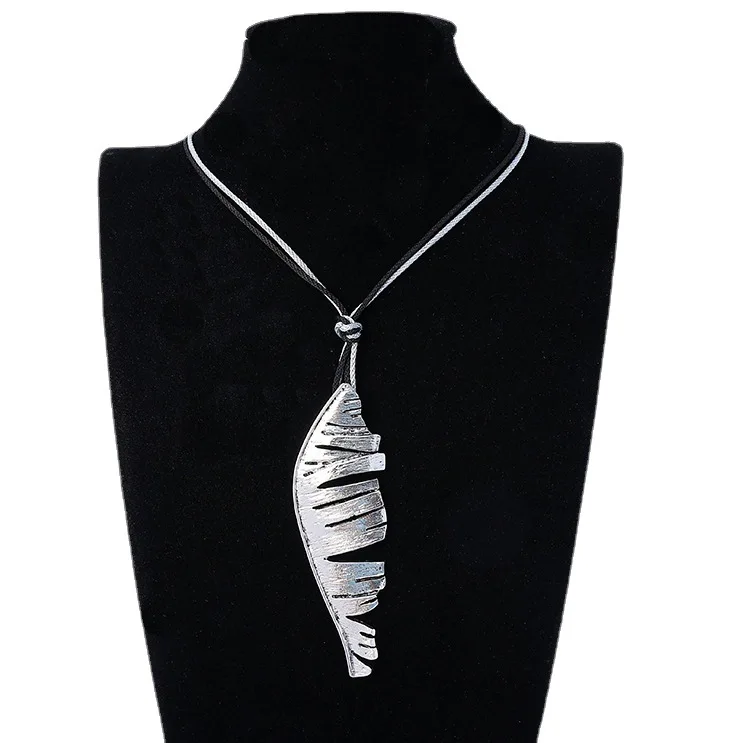 DIY accessories special supply for new necklaces, European and American retro leaf sweater chains, women's leaf long necklac
