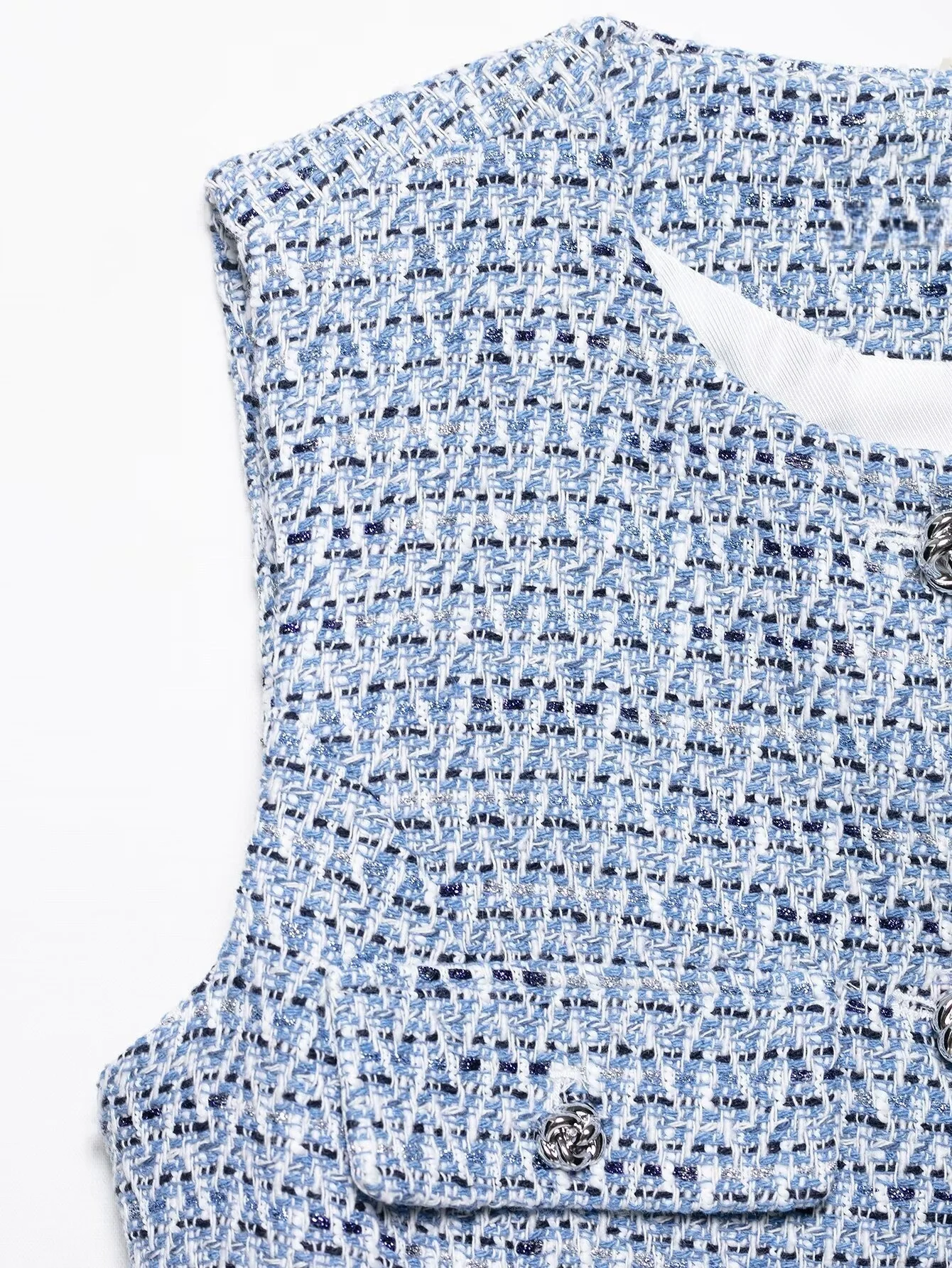 2025 nouveau été femmes décontracté simple et confortable design de mode française avec ceinture texture gilet