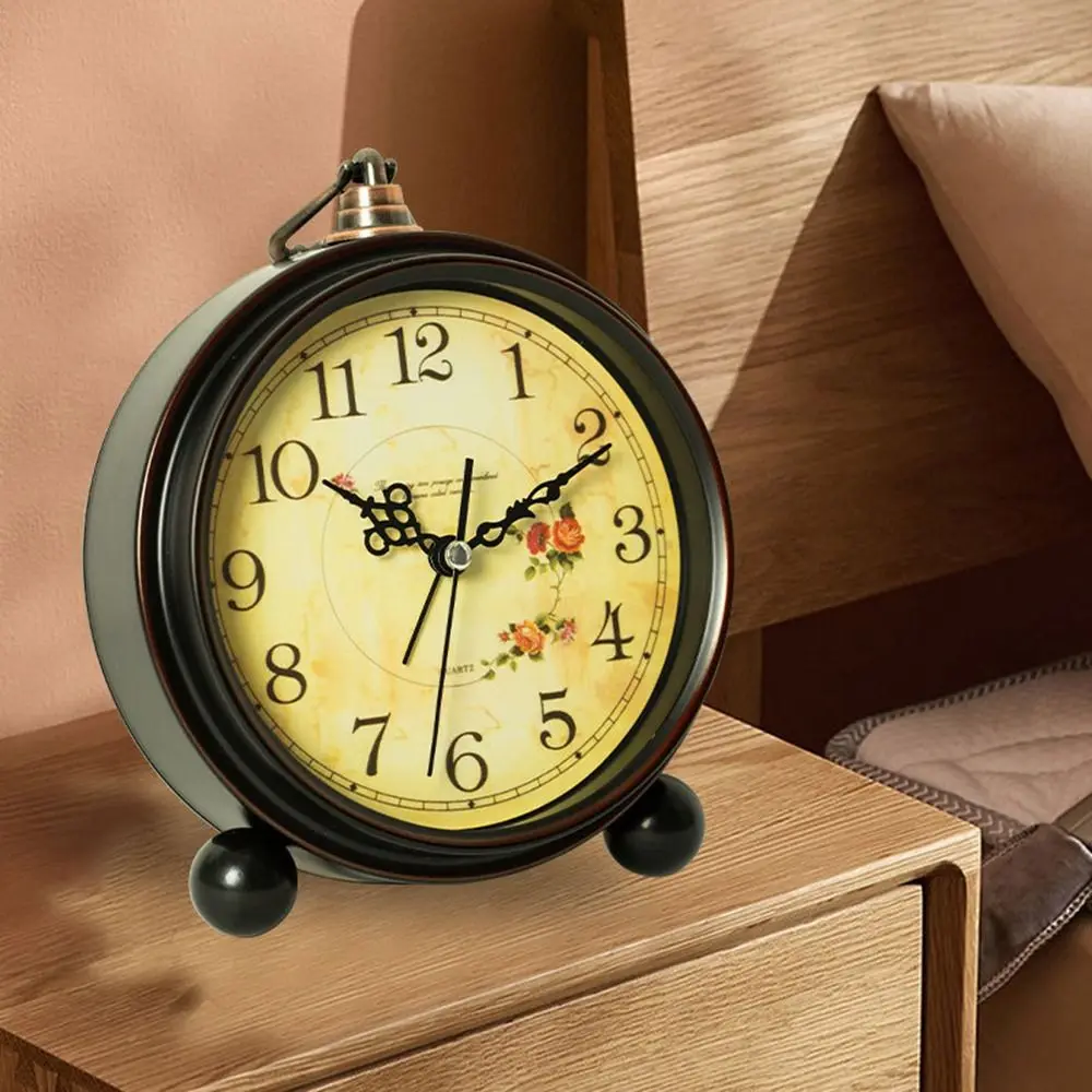 

Retro Quartz Table Clock Hangable Super Silent Vintage Desk Clock Classical Battery Operated Battery Alarm Clock