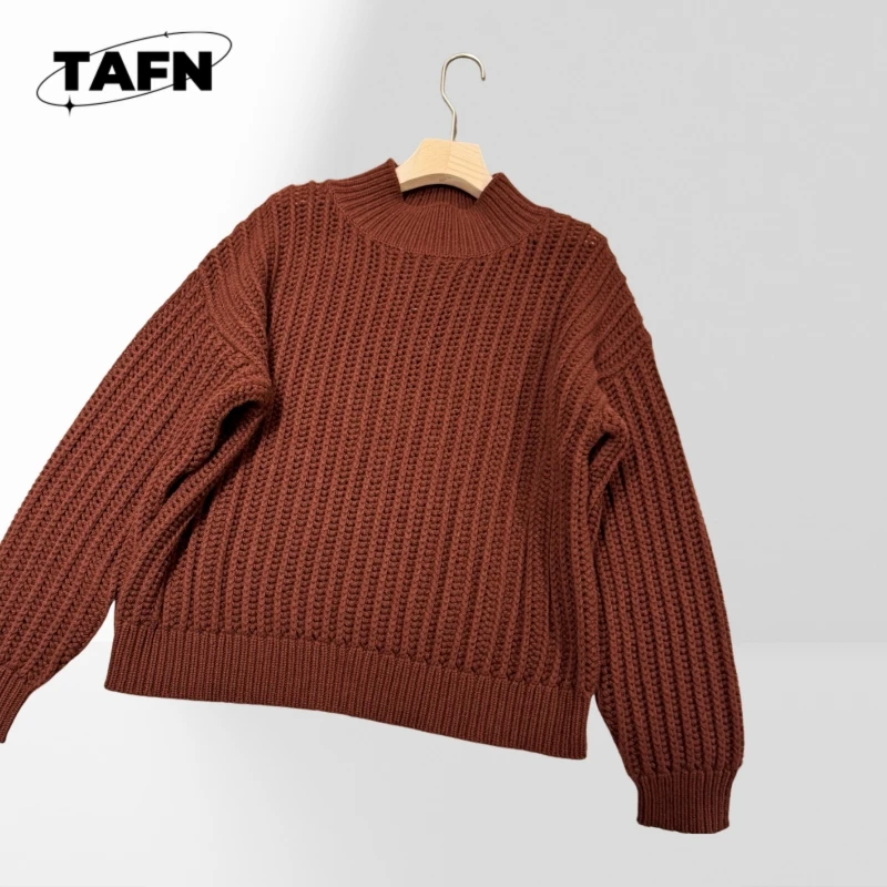 Klasyczny sweter damski z dekoltem w serek, miękka mieszanka wełny zapewniająca ciepło i komfort, sweter damski z miękkiej dzianiny w warkocz, przytulny i niezwykły AI0321