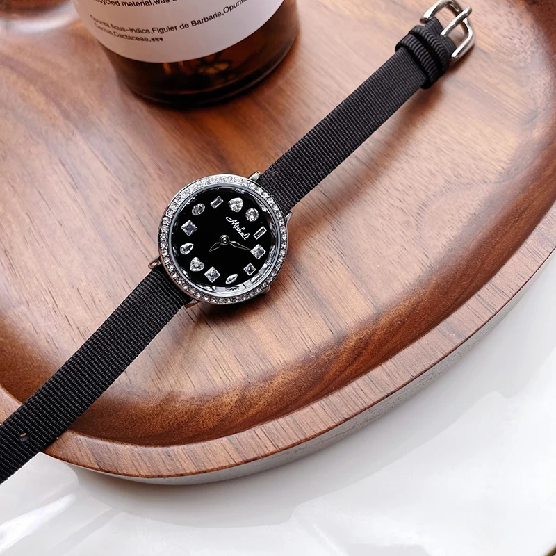New High-End Selected Women'S Watches, Retro Small Round Dial Elegant Quartz Watches, Birthday Gifts, Trendy Women'S Watches.