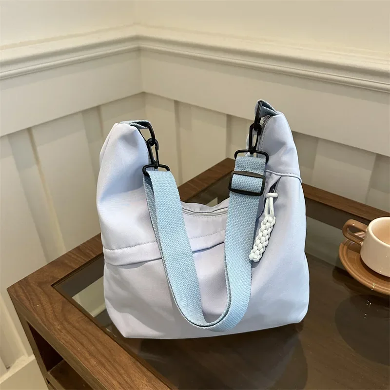 Nylon cloth large-capacity fashion bag women's version versatile shoulder messenger tote bag