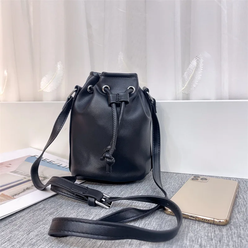 Kobiety sznurkiem torba na ramię Mini wiadro Crossbody torby kolor kontrast kobiet PU skóra pracy torebka torebka w stylu Retro