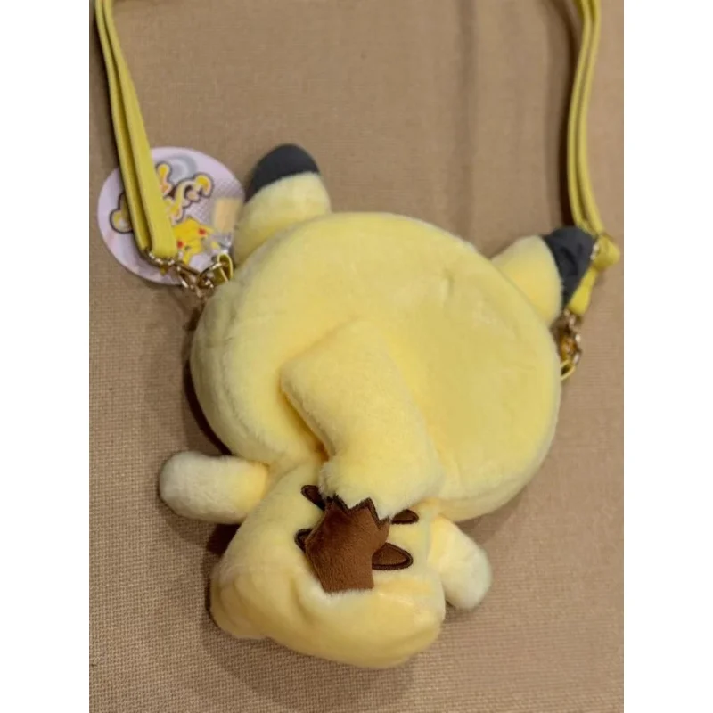 Pokémon-Plüschrucksack zum Tragen auf einer Schulter. Pikachu künstliches Zellenei als Geschenk für einen Freund an besonderen Anlässen.
