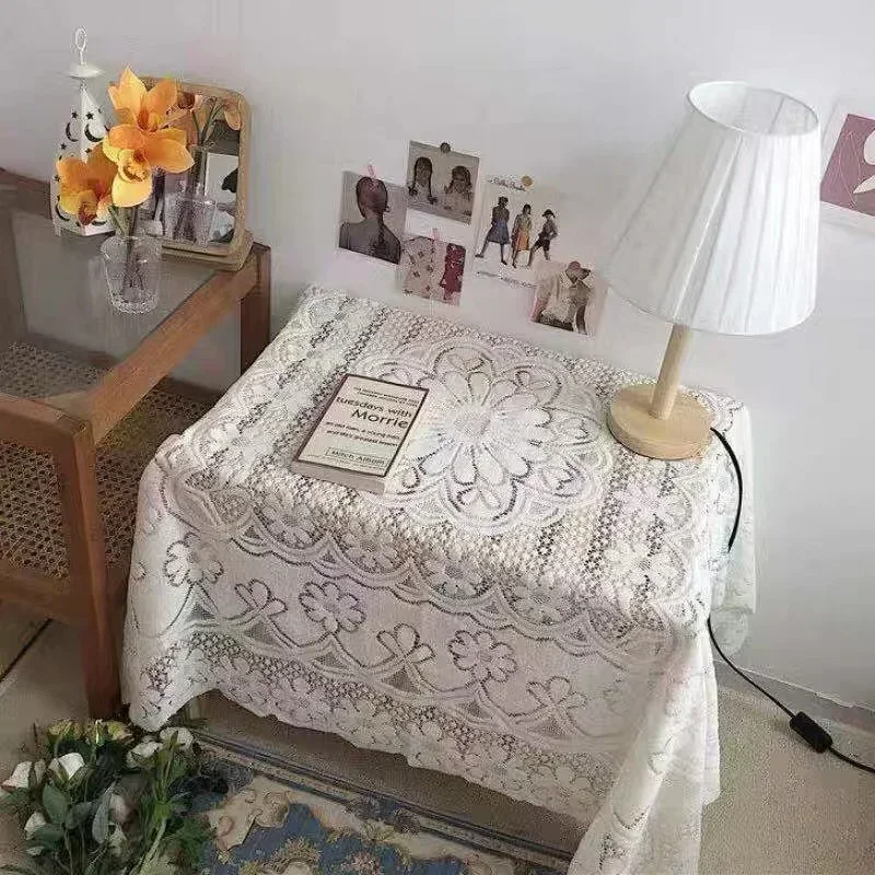 

Lace tablecloth, white bedside row frame, coffee table with cover cloth, small fresh square stall tablecloth S4R3434