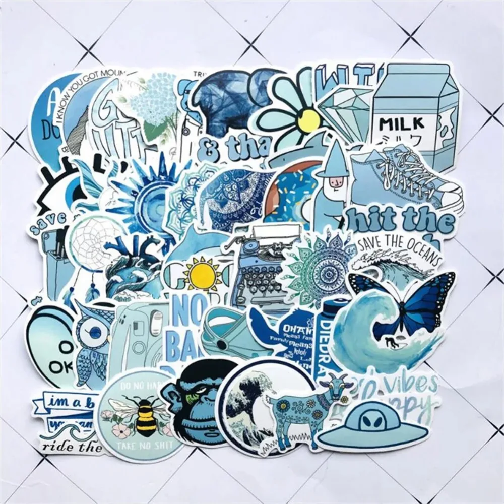 50 قطعة من ملصقات الكتابة على الجدران الكرتونية الزرقاء الطازجة للكمبيوتر المحمول والجيتار ولوح التزلج والثلاجة وخوذة ملصقات مقاومة للماء