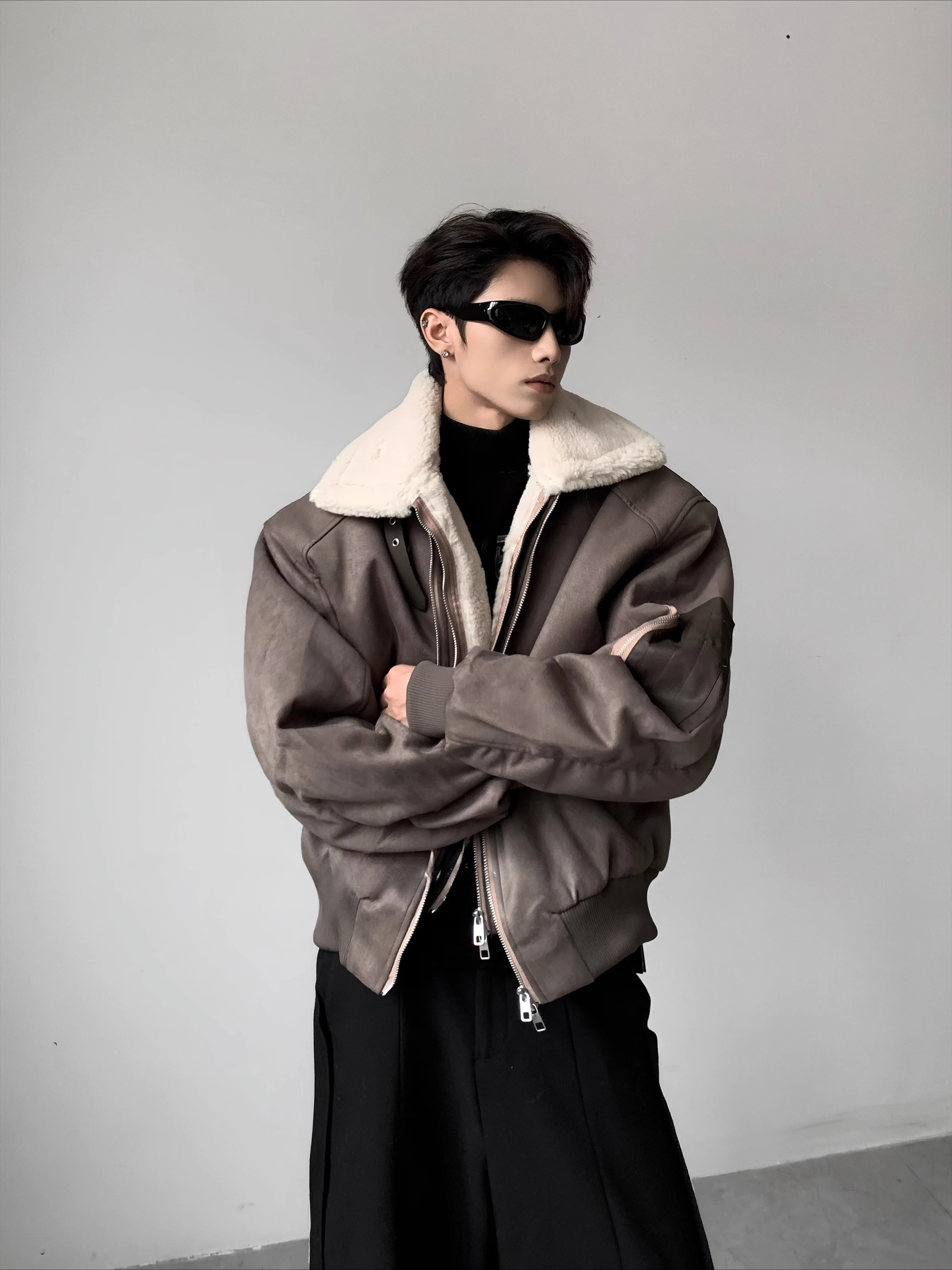 Męskie kurtki zimowe 2025 z zamkiem błyskawicznym, męskie, lekko luksusowe, z dużym kołnierzem ze sztucznego futra, eleganckie męskie parki z imitacji futra królika.